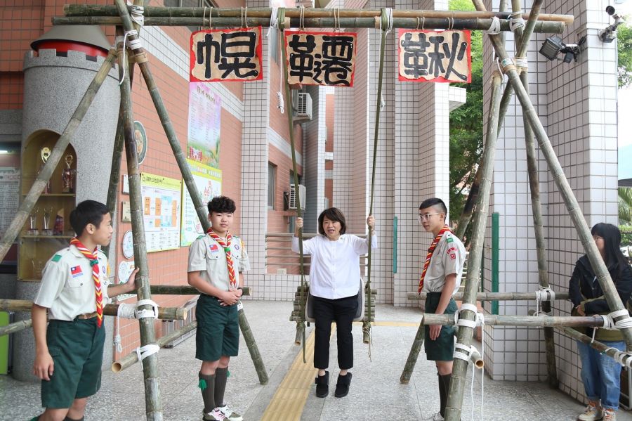 嘉市《幌韆鞦的上帝爺公》台語繪本新書發表  傳承諸羅文化