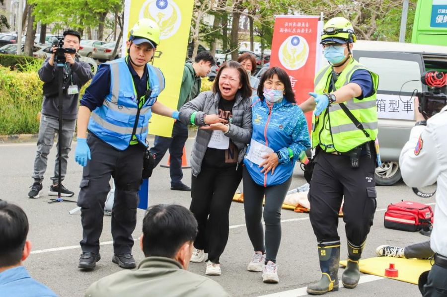 消防局模擬大規模傷病患演練  T-CERT訓練提升應變效能