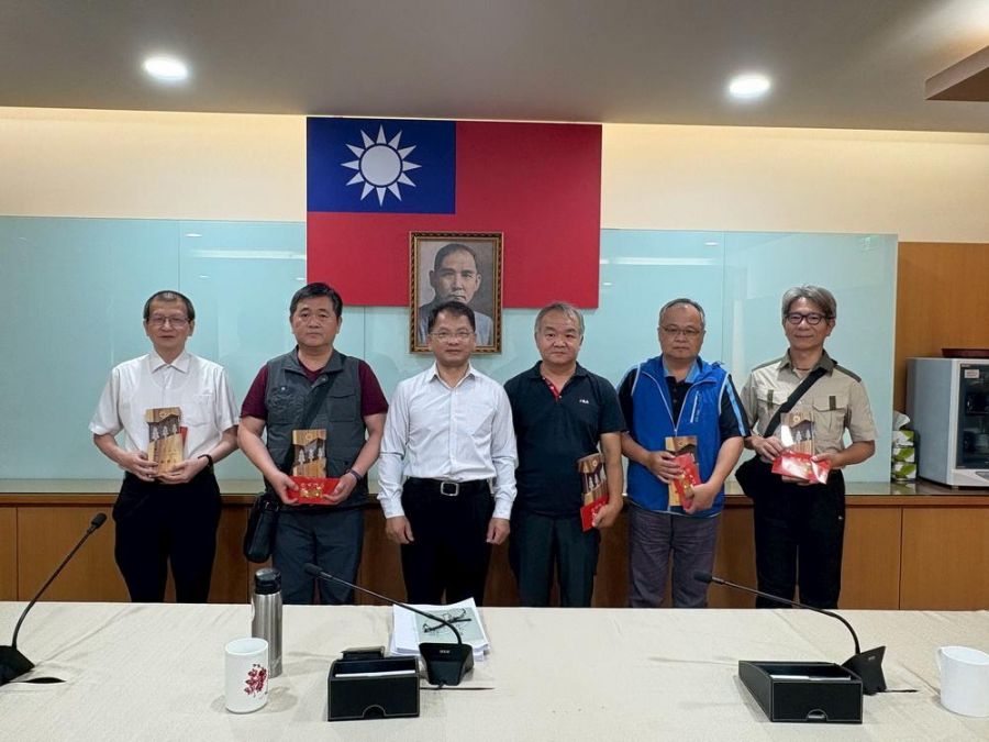 林保署嘉義分署長李定忠  表揚模範勞工及工作績優人員