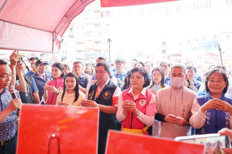 白沙屯媽祖、山邊媽祖鑾駕抵達北港朝天宮　張麗善率各界接駕祈福