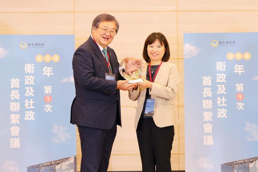 嘉市府衛生局「100分」的長照！ 獲衛福部18項大獎 全台第一