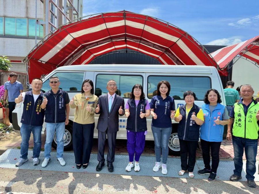 共創有愛無礙環境 企業二度捐贈中市府復康巴士