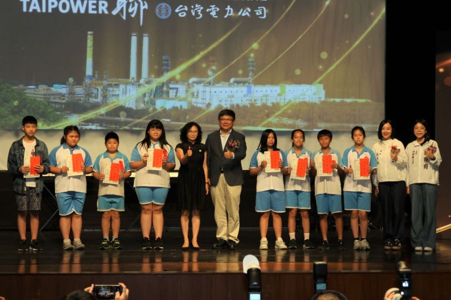 台電頒發獎助學金典禮  台電對苗栗學子鼓勵向學與關愛