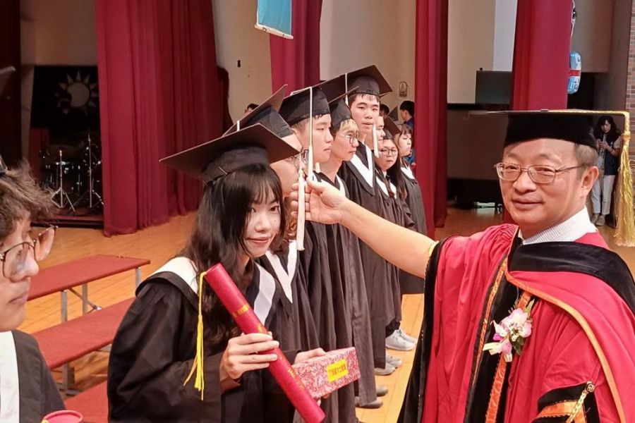 吳鳳科大114級畢業典禮技職之光再創高峰、外籍生表現亮眼