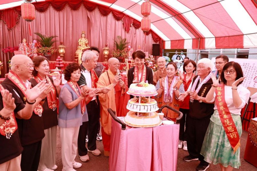 清德寺舉辦龍善宮護法大將軍聖誕法會 許淑華到場獻供祈福