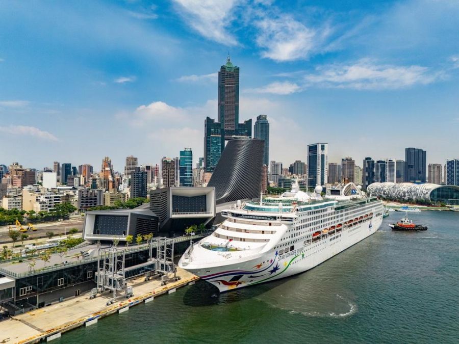 高雄港喜迎麗星郵輪領航星號首航 多項國際客船優惠