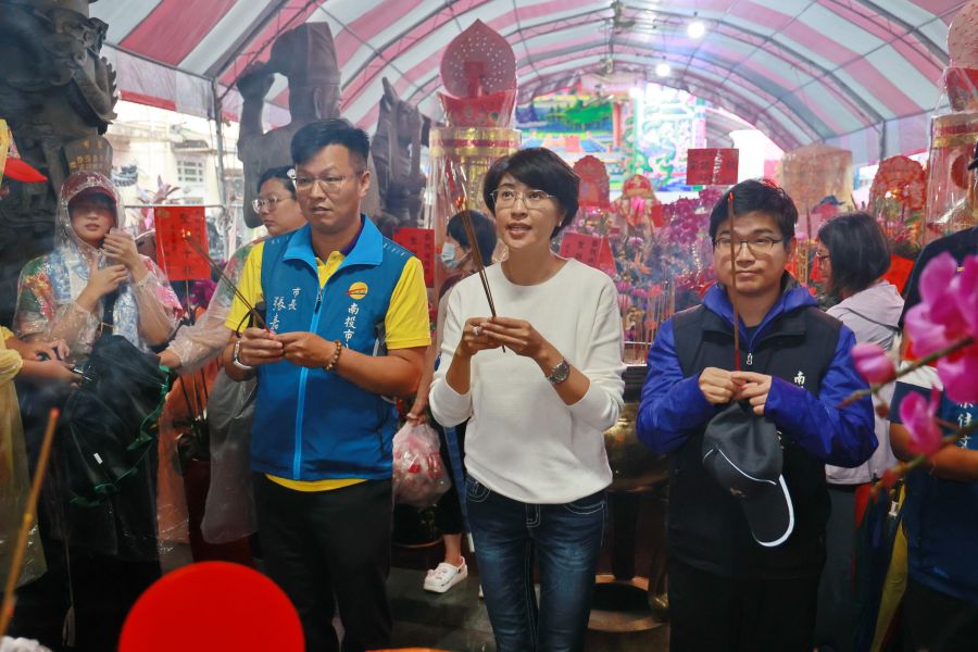 南投市城隍日巡遶境活動　鑼鼓喧天風雨無阻