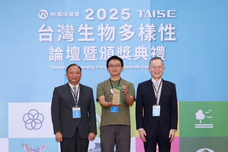 屏科大推廣「猛禽棲架」榮獲「2025台灣生物多樣性獎」銀獎肯定