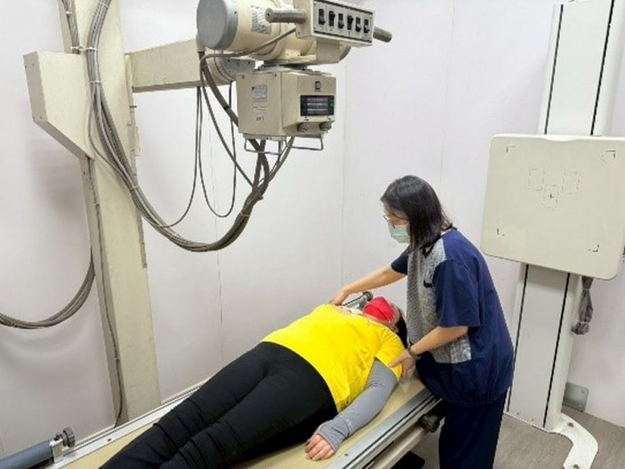 守護長者健康！南投縣運用AI輔助篩檢骨質密度