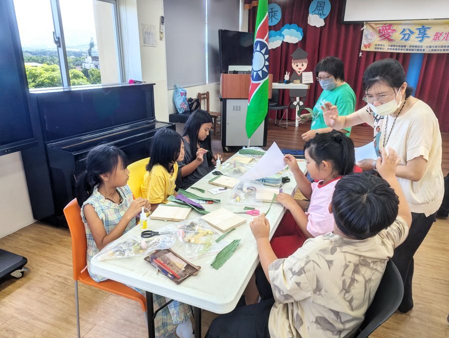 「愛．分享」聚光計畫公益活動　屏東縣救國團助學童圓夢