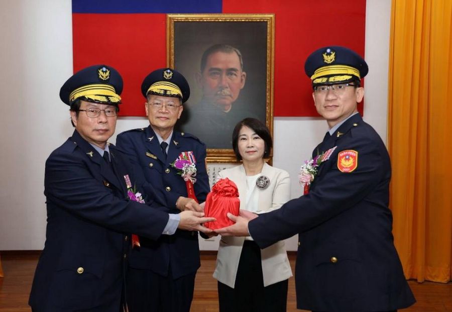  屏東縣府警察局   卸新任局長交接典禮