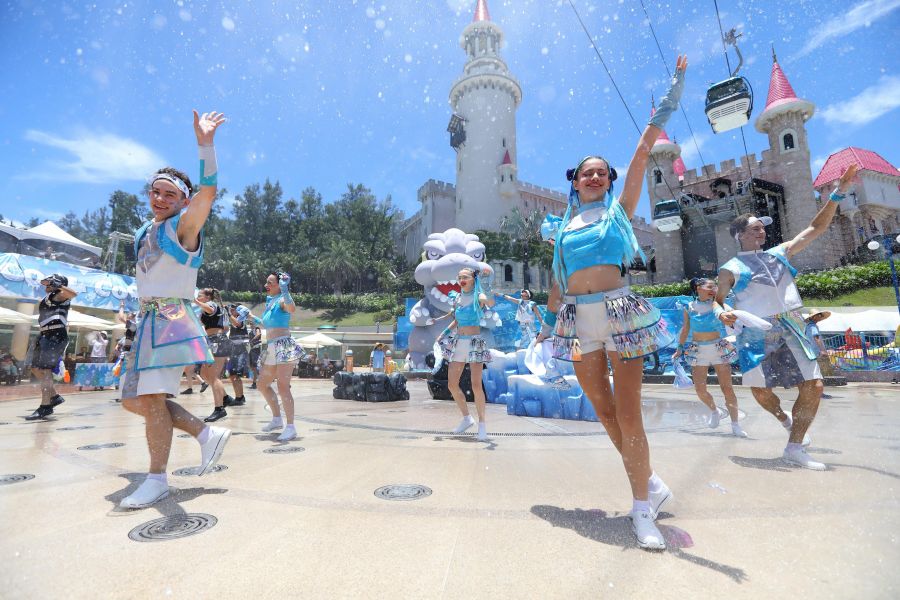 遠雄海洋公園推出暑期限定「大手牽小手」　12歲以下免費玩整天