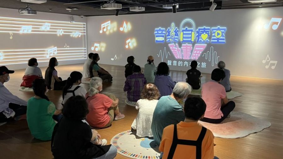 桃市圖龍潭分館《音樂自療室》、《客家「藍」調》主題雙展登場
