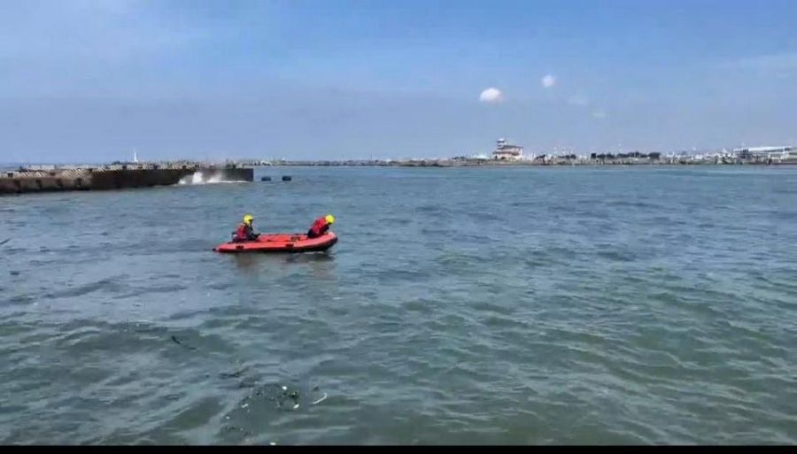 屏東救護人員   尋獲波特船落海民眾