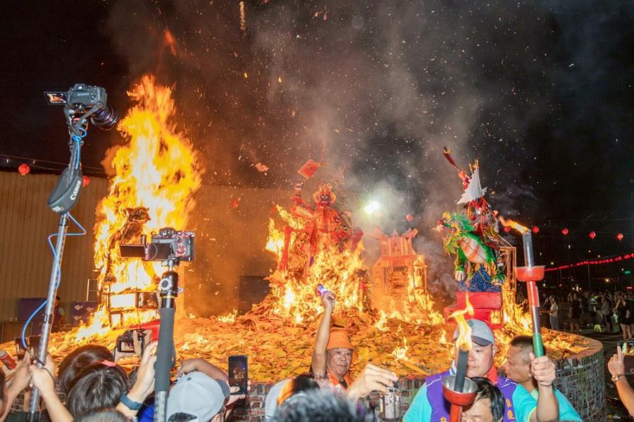 民雄大士爺祭季   火化升天盛大登場