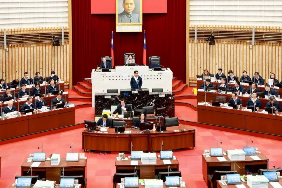 陳其邁赴議會施政報告 四大願景施政成果 盼府會合作致力高雄發展蛻變