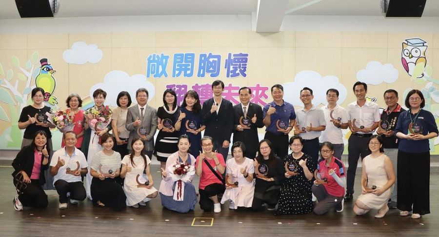 高市府教育局表揚  社會教育、藝術教育貢獻獎團體與個人