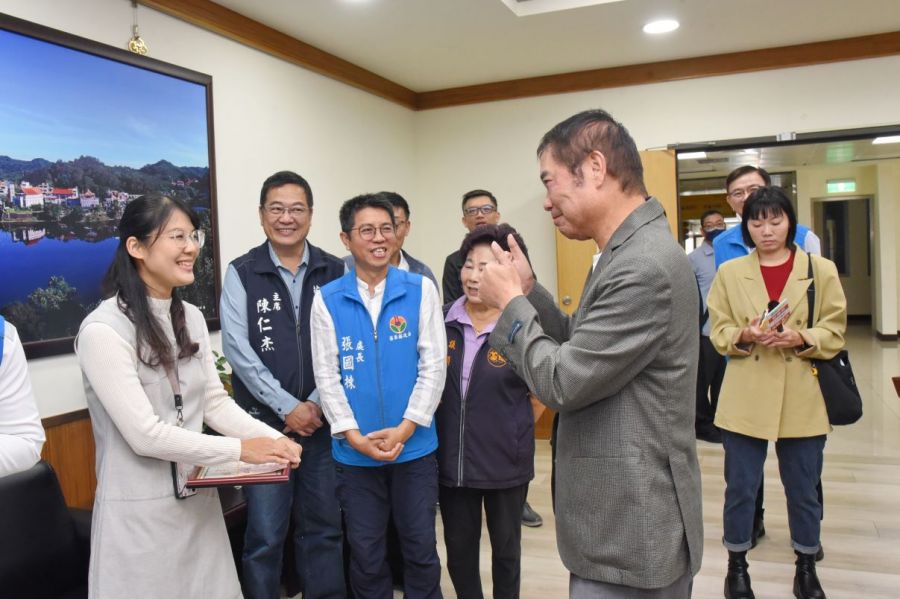 苗縣長表揚黃老師見義勇為　讚人美心善並指示強化安全網