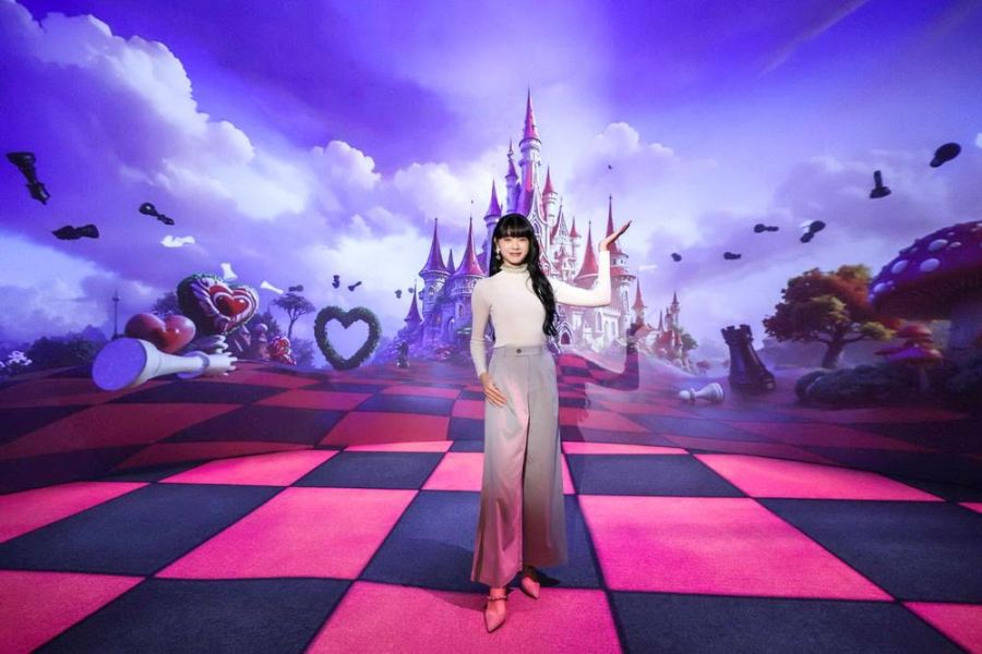 創作女神郭源元化身勇敢愛麗絲 闖關暢遊仙境!