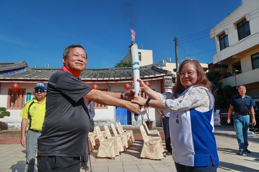 南投縣運動會點燃聖火   11/8縣立體育場揭幕