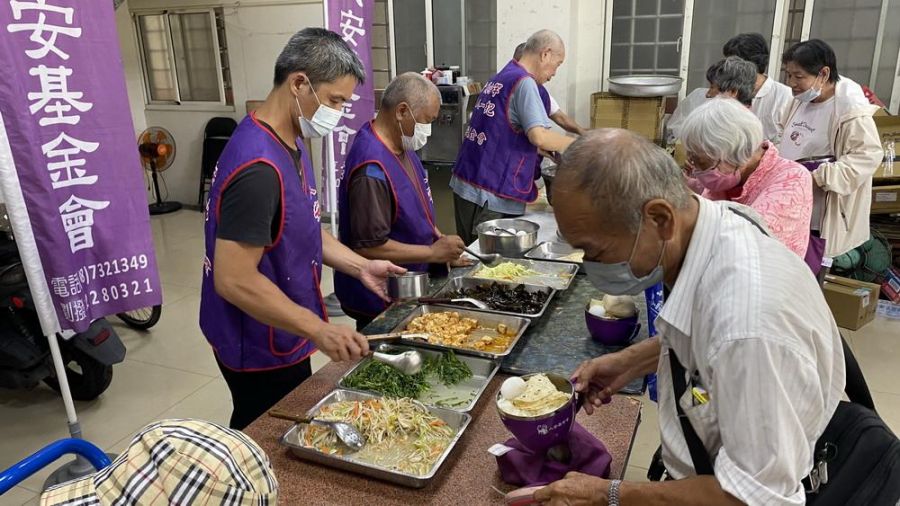 黑夜到微光　「世界善意日」人安伴窮苦不打烊