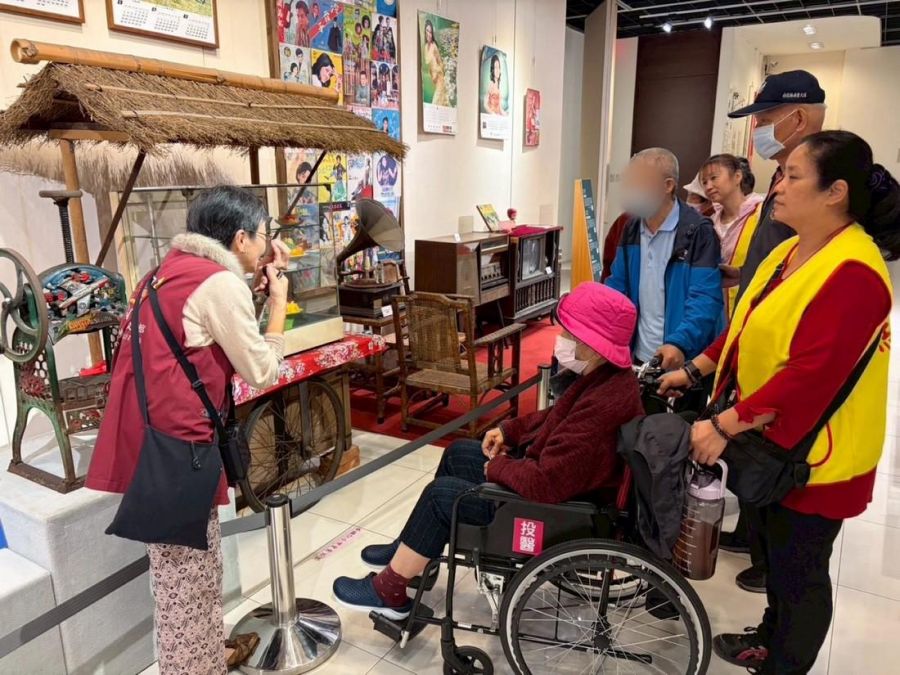 興光日照長者出遊　參訪國史館台灣文獻館增廣見聞