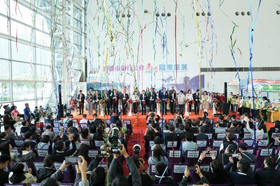 高雄公會冬季國際旅展開幕 400攤位搶寒假商機  夯韓國萬元有找