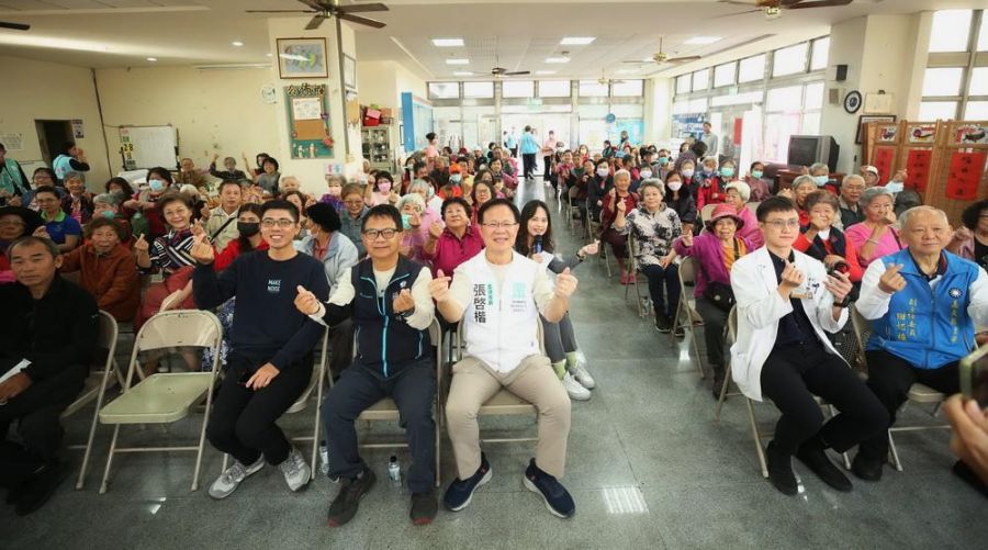 張啓楷「愛嘉義公益＋1」健康公益日  提醒長輩健康保養、安心迎冬