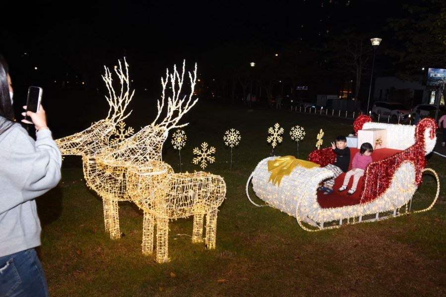 2025耶誕城點燈啟動　「Chill雪奇遇」打造浪漫奇幻冬夜