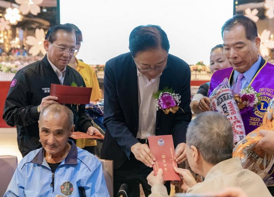 張善政出席年終關懷餐會暨公益捐贈表揚　肯定獅友熱心公益