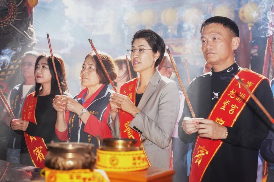 埔里地母至尊聖誕慶典 許淑華出席團拜儀式