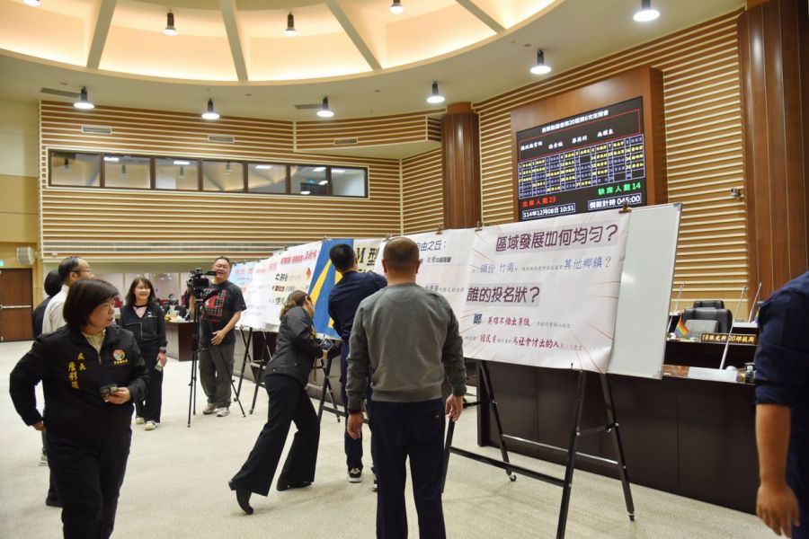 議員質詢　鍾東錦允照顧農友並致力免費營養午餐