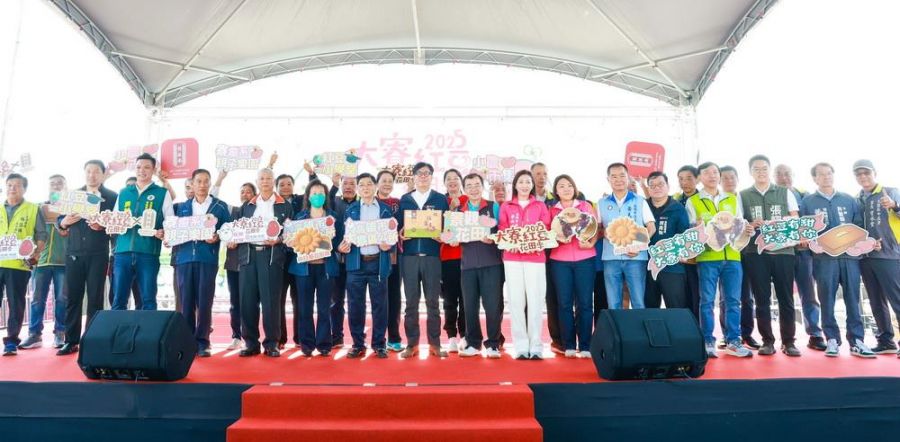 大寮紅豆花田季登場 大寮紅豆品質獨步全台 陳其邁邀民眾品嚐在地美食