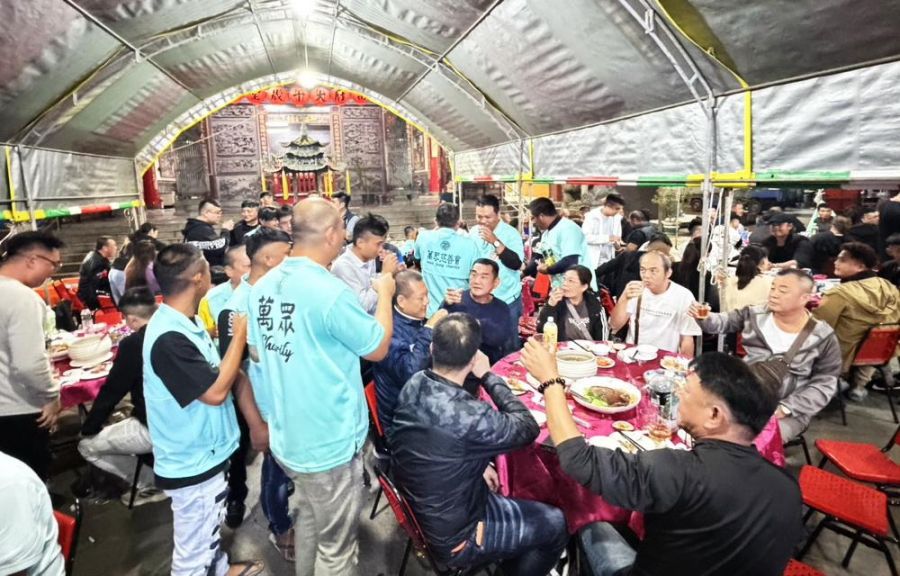 屏東萬眾慈善會潮州震雷宮辦尾牙　感謝志工與善心夥伴