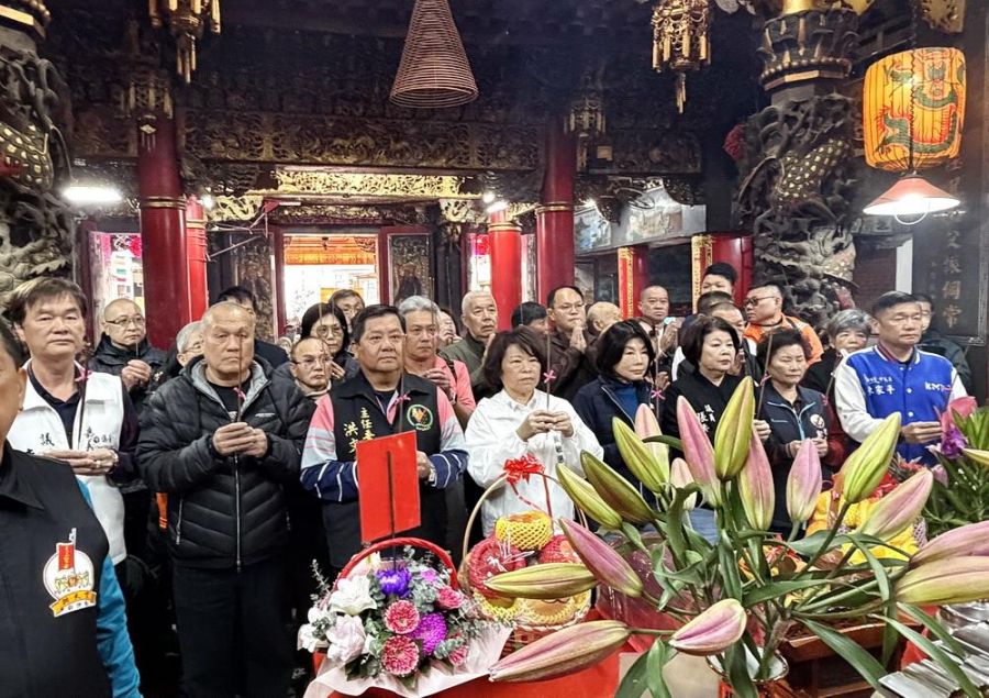 嘉義市長黃敏惠、議長陳姿妏率隊至拱天宮參拜　力邀「粉紅超跑」再度抵嘉贊境