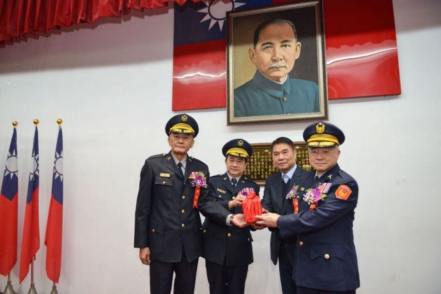 苗栗縣警察局新卸任局長交接　新任局長李忠萍上任