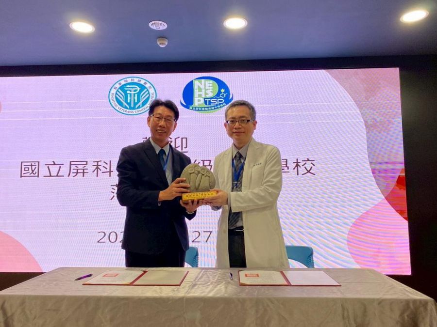 屏東榮總攜手屏科實中簽署策略聯盟　深化醫學職涯探索跨域學習