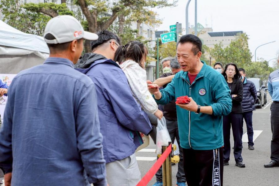 迎新春、辦年貨一次到位，嘉有好市集年貨大街熱鬧登場