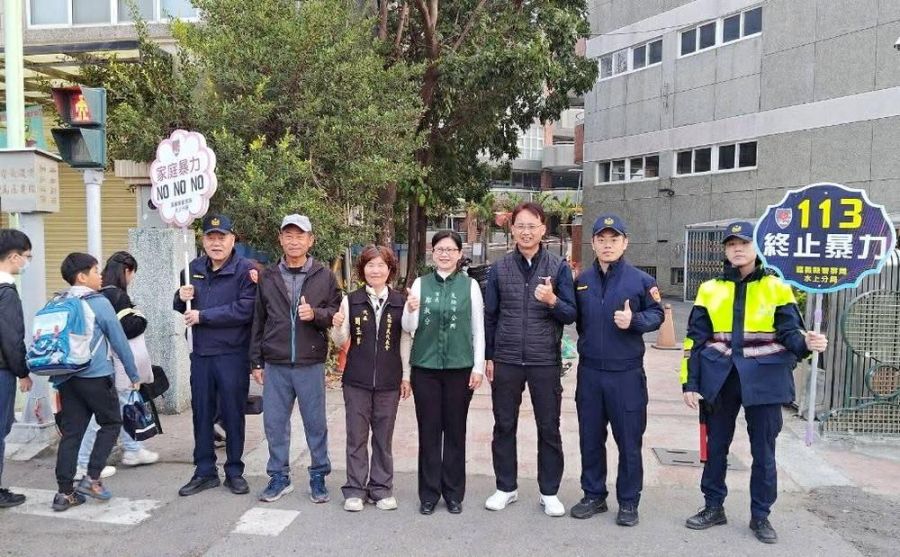 嘉縣各國中小提前開學   嘉縣警執行護童勤務
