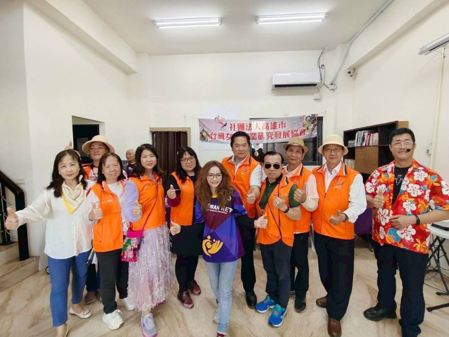 高市女創協會送暖　罕病家庭感受社會同行