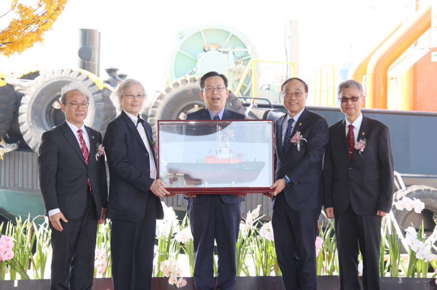 臺灣港務港勤公司三艘拖船交船　強化港區作業效能與航安量能