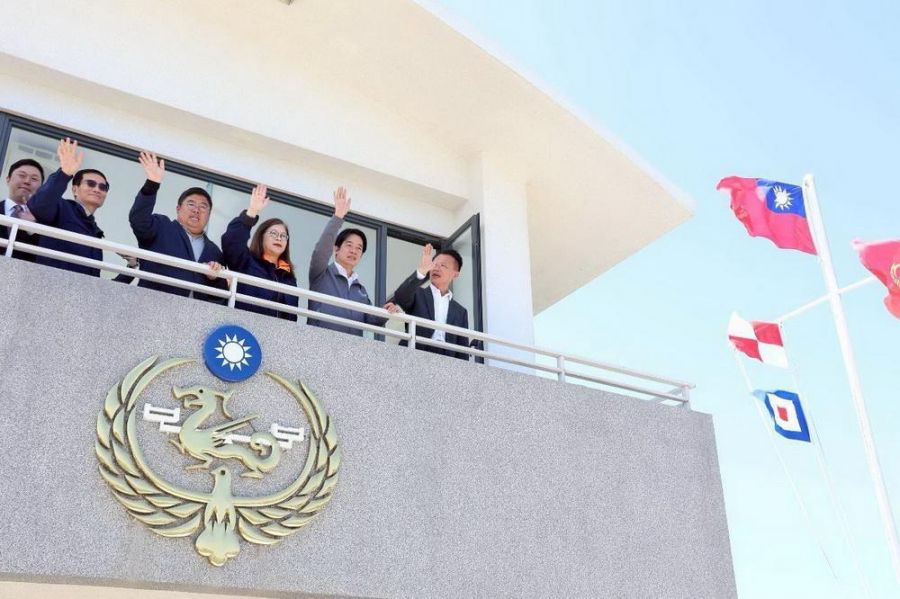 總統賴清德蒞臨布袋漁港安檢所   慰勉海巡同仁堅守第一線