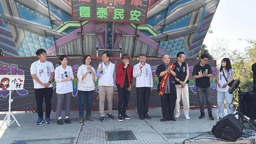 蘭潭清水寺清水祖師平安宴 柯文哲、張啓楷拜年人氣沸騰