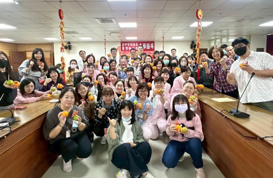 中榮嘉灣分院新春團拜  「醫」心守護鄉親與榮民眷健康