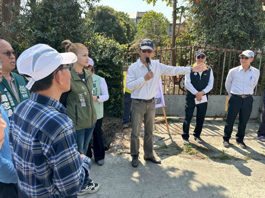 劉建國偕農水署會勘二崙老舊農水路　爭取3620萬力求改善