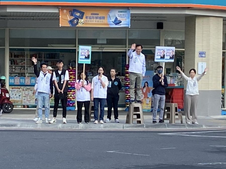 藍白整合民調白熱化！張啓楷清晨站路口、掃市場拚出線