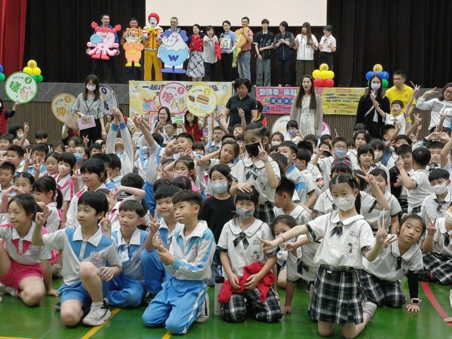 嘉市宣導正確洗手教育 腸病毒「麥」擱來  攜手麥當勞叔叔示範