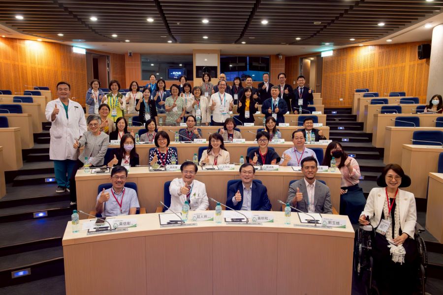 全國衛政及社政首長參訪秀傳  院方以微創醫療分享經驗
