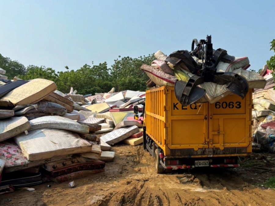 苗市公所推動廢彈簧床委託處理計畫　改善廢彈簧床堆置問題