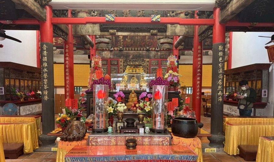 2026澎湖國際海上花火節將5/4登場  副縣長至觀音亭上香祈福